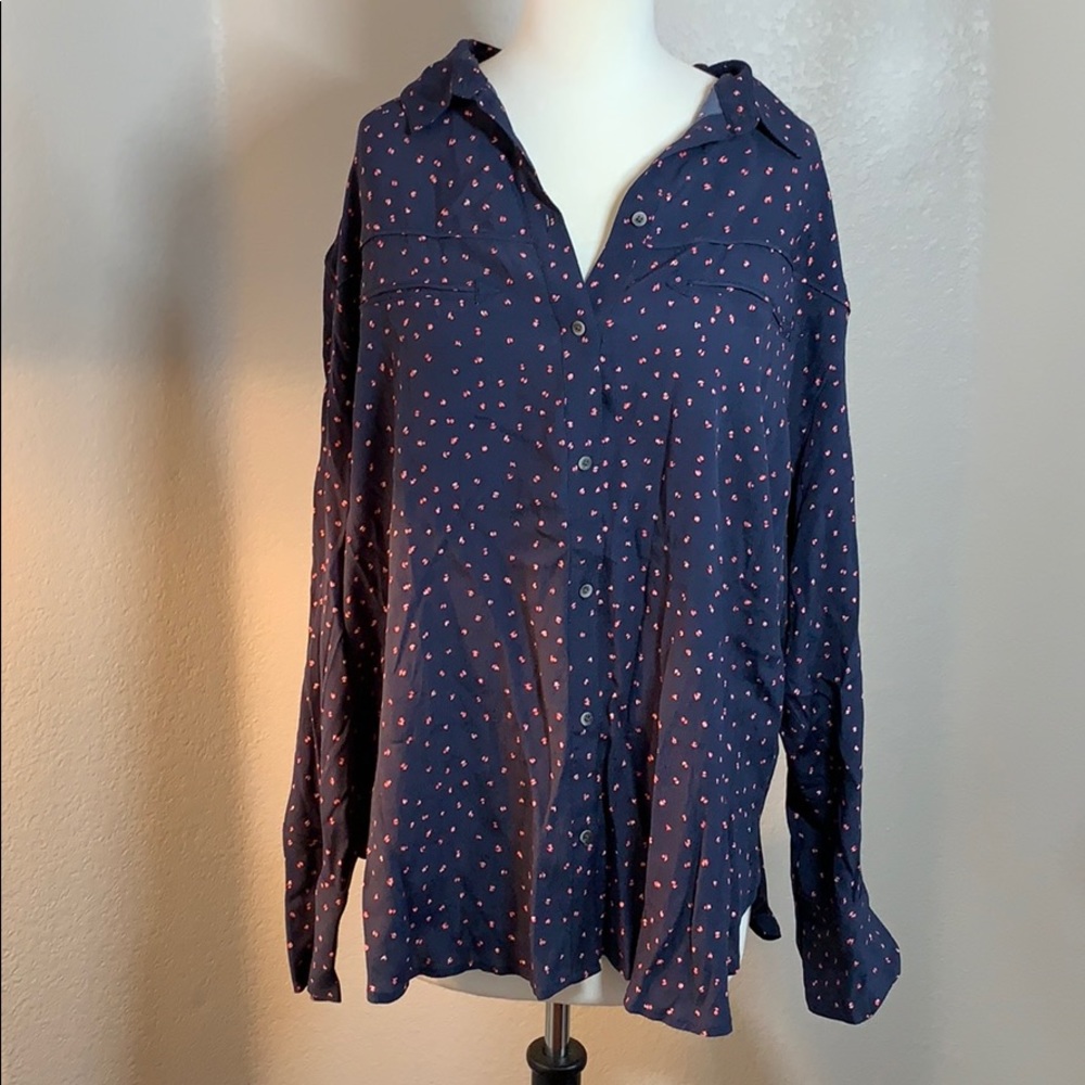 EUC treasure & bond navy hi low button up size XL